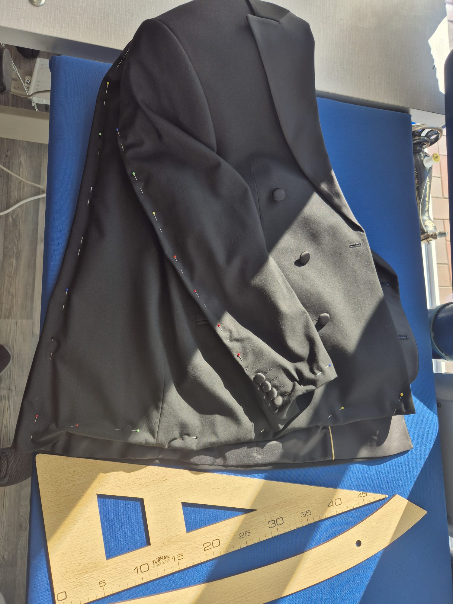 Bräutigamanzug Reparatur - Vorher